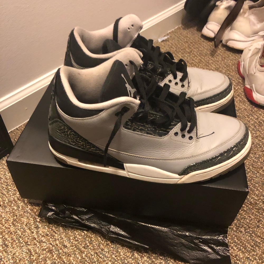Retro Jordan 3 “ Wolf Grey “